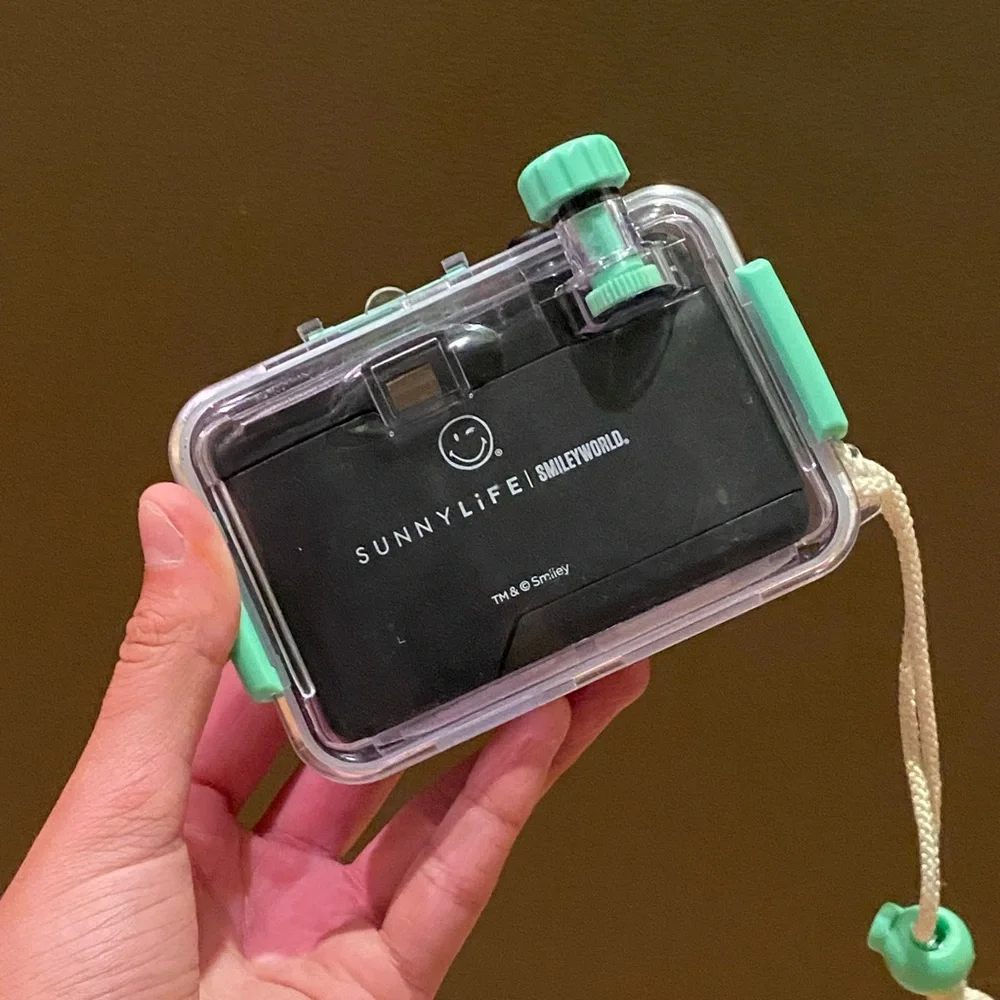FILM CAMERA WITH WATERPROOF CASE